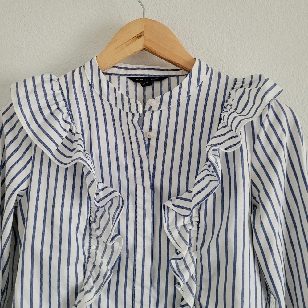 Banna Republic stripped ruffle collared button down top - Picture 3 of 11